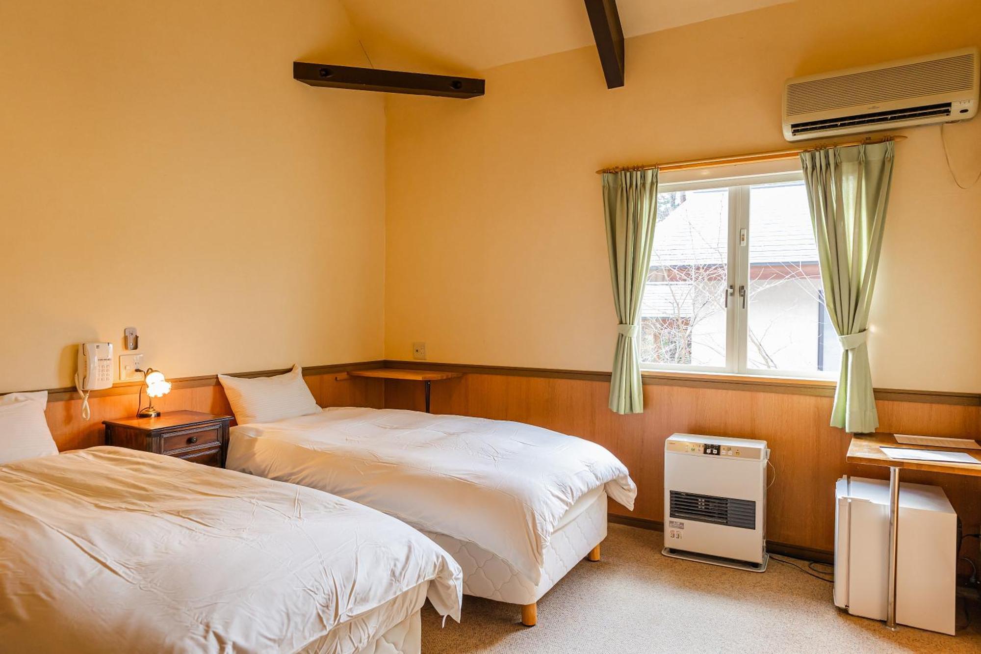 Funny Inn Hakuba Exterior photo