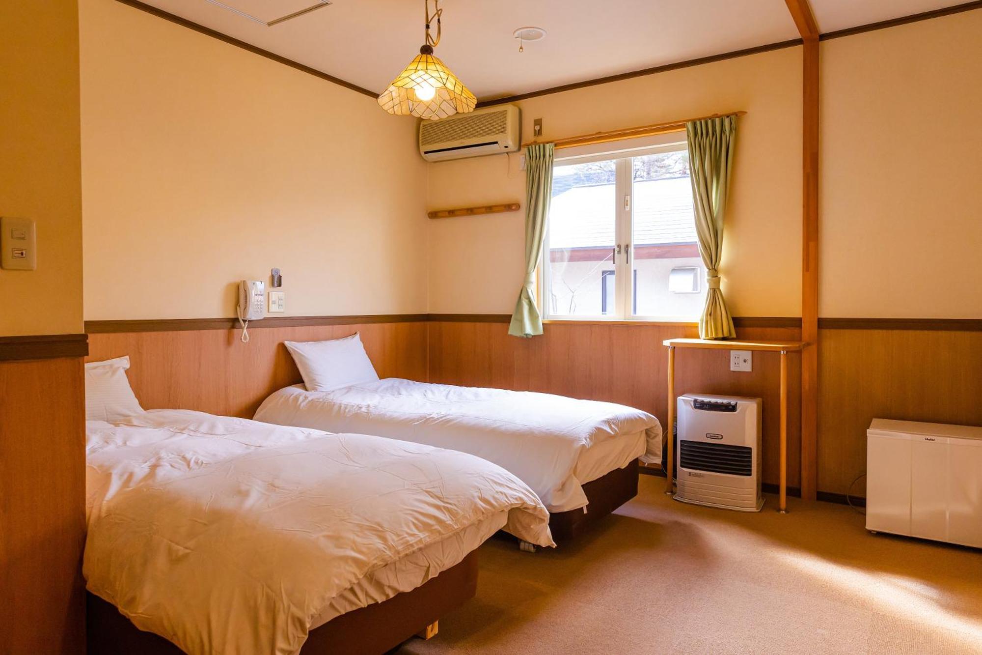 Funny Inn Hakuba Exterior photo
