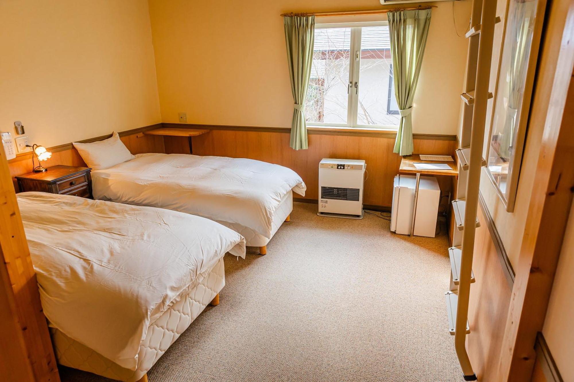 Funny Inn Hakuba Exterior photo
